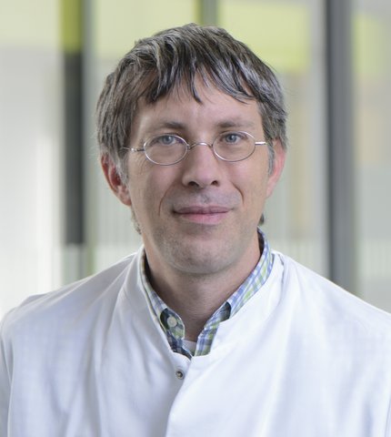 Dr. Tobias Meile