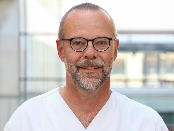 Dr. Stefan Junger