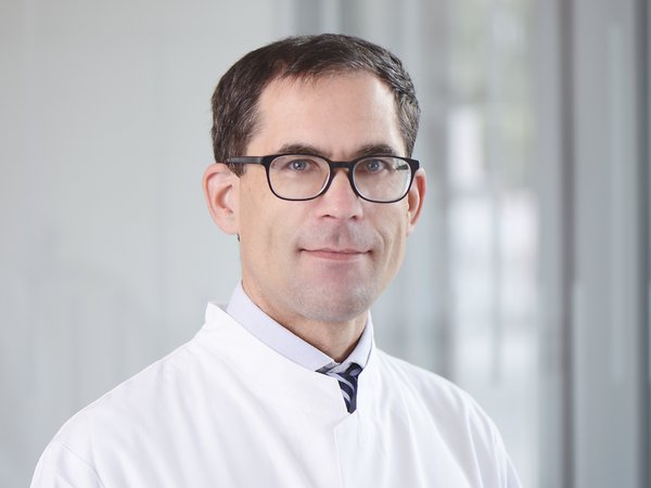 Prof. Dr. med. Jörg Albert, Ärztlicher Direktor Klinik für Gastroenterologie, gastrointestinale Onkologie, Hepatologie und Infektiologie