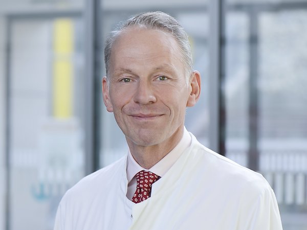 Prof. Dr. Dr. Martin Bürgy, M.Sc., Ärztlicher Direktor Klinik für Spezielle Psychiatrie, Sozialpsychiatrie und Psychotherapie