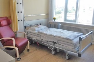 Krankenbett in der Station D6