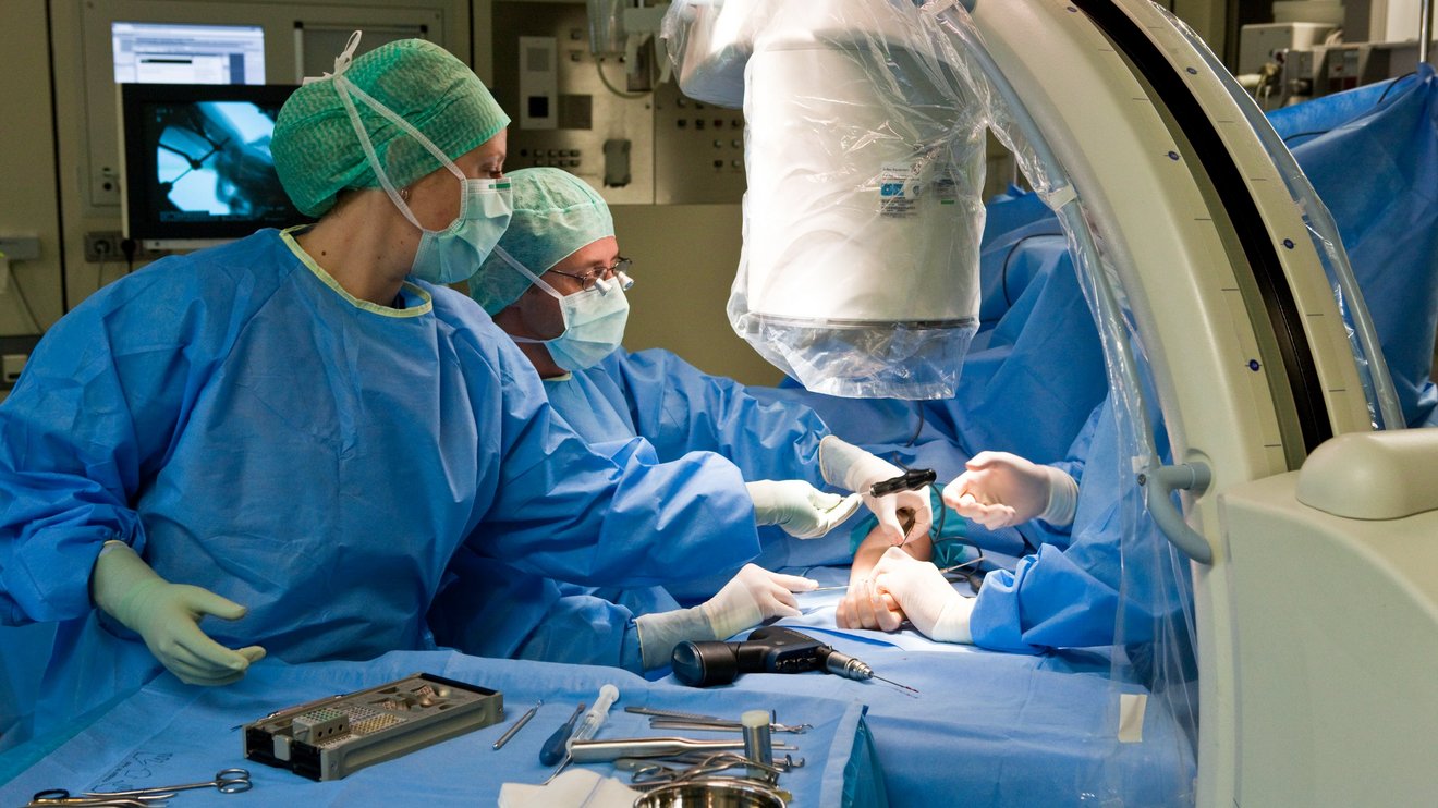 Operation Handchirurgie